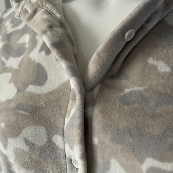 Aero Plush Camo Onesie - Picture 12 of 17
